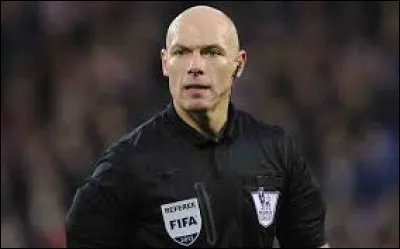 What is the name of this referee ?