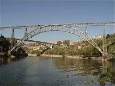 The Viaduc Maria Pia is a bridge designed by Gustave Eiffel. Where is it located?