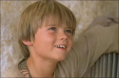 How old is Anakin Skywalker in episode 1?