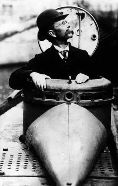 In which Clare village was submarine inventor John P Holland born?