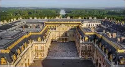 I'm going to the Palace of Versailles. (I advise you to say each sentence out loud)